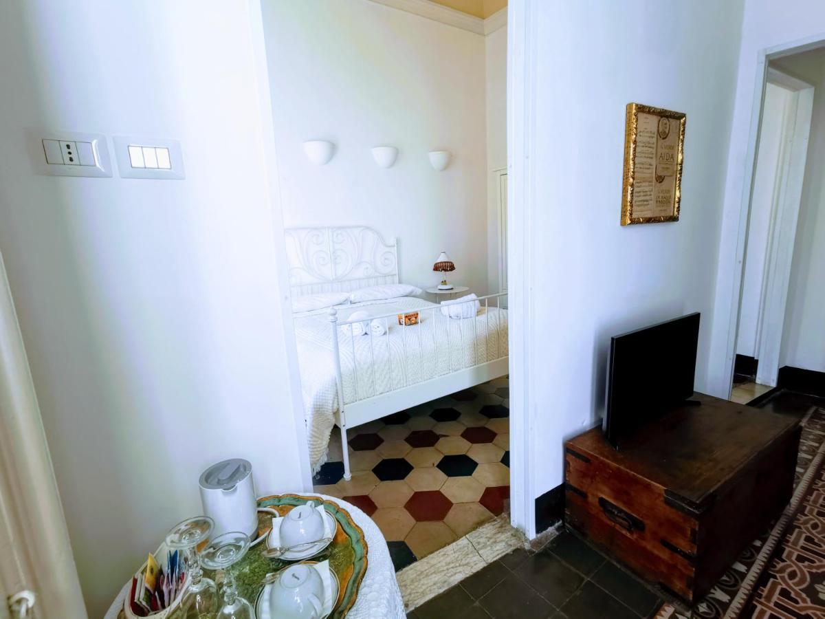 Bed and Breakfast Fera O' Luni Catania Exterior foto